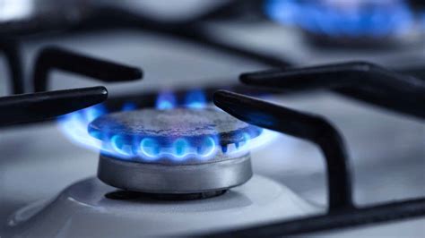 all burners not lighting on gas stove